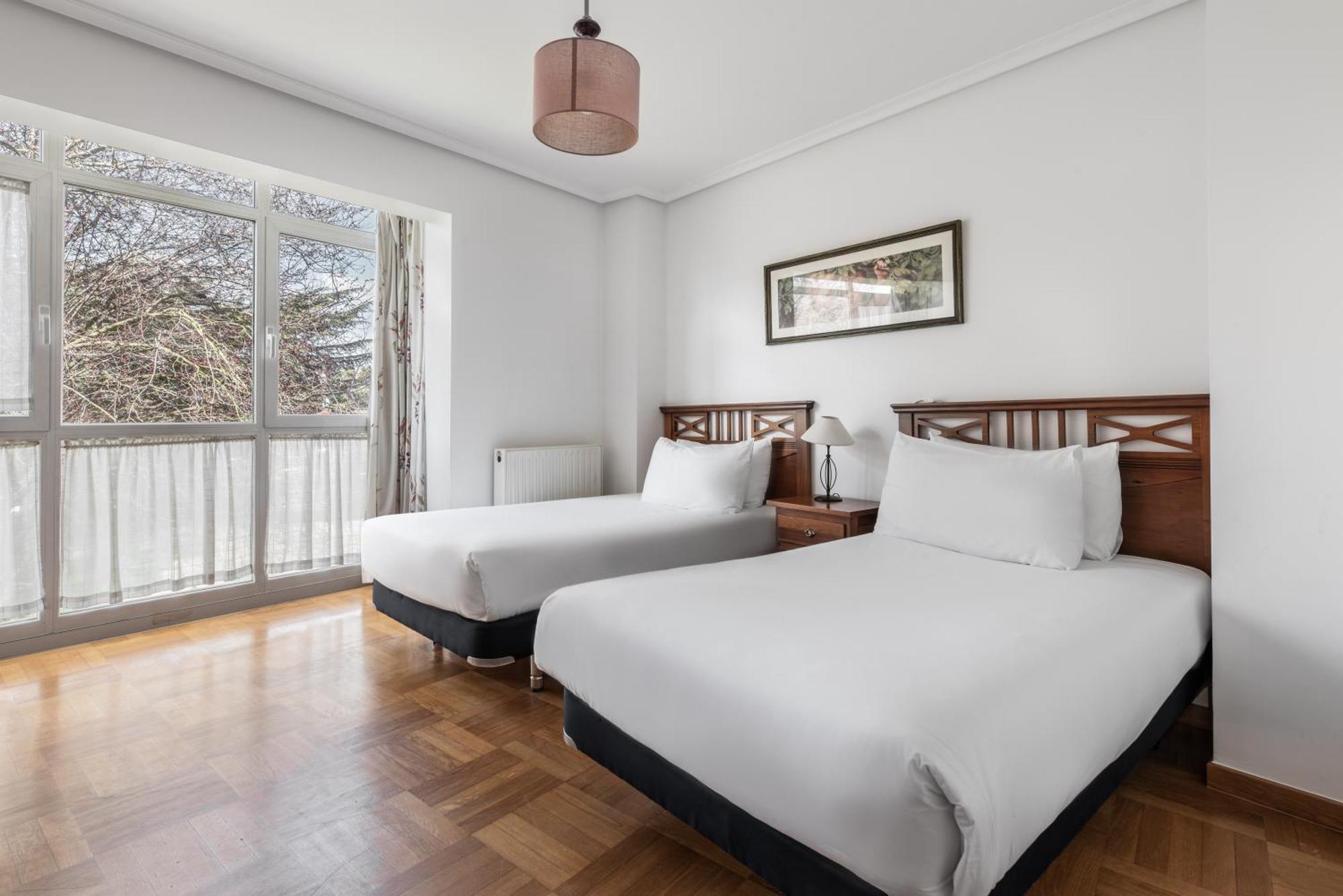 Apartamentos El Cid Burgo エクステリア 写真